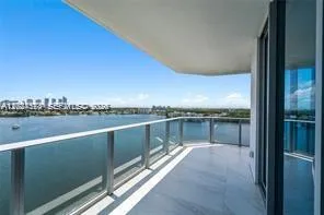 17111 Biscayne Blvd #1210 North Miami Beach, FL 33160