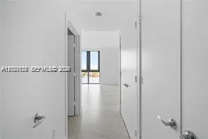 17111 Biscayne Blvd #1210 North Miami Beach, FL 33160