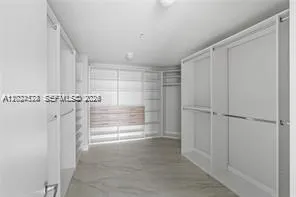 17111 Biscayne Blvd #1210 North Miami Beach, FL 33160