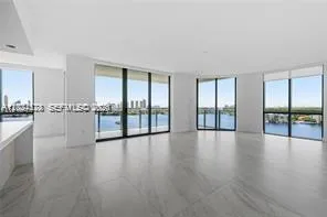 17111 Biscayne Blvd #1210 North Miami Beach, FL 33160