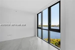 17111 Biscayne Blvd #1210 North Miami Beach, FL 33160