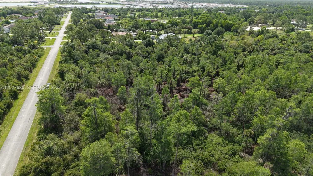 37th Avenue NE Naples, FL 34120