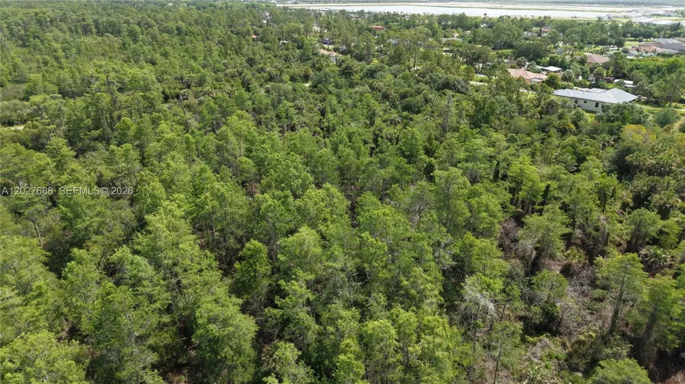 37th Avenue NE Naples, FL 34120