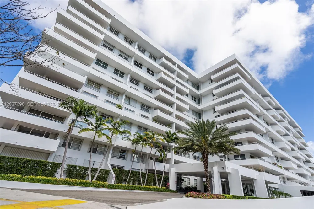 199 Ocean Lane Dr #1210