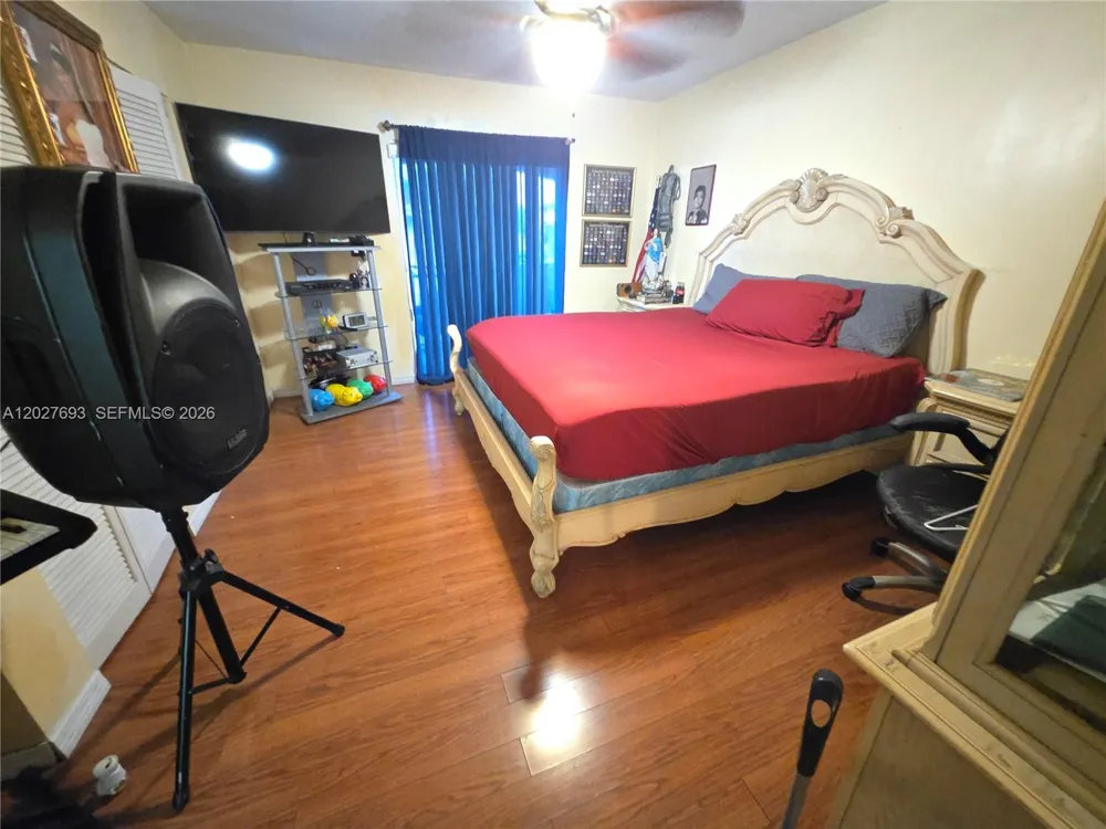 7255 NW 173rd Dr #801-8 Hialeah, FL 33015