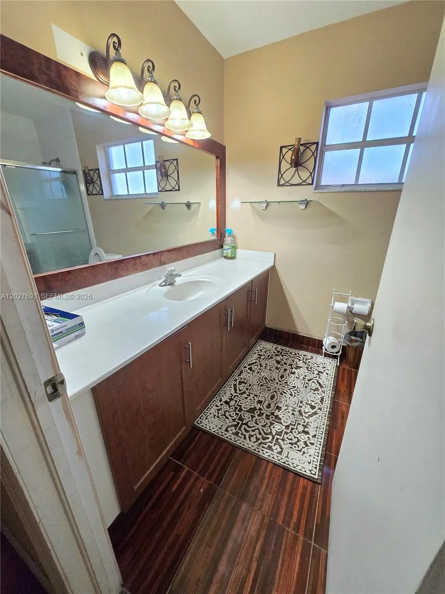 7255 NW 173rd Dr #801-8 Hialeah, FL 33015