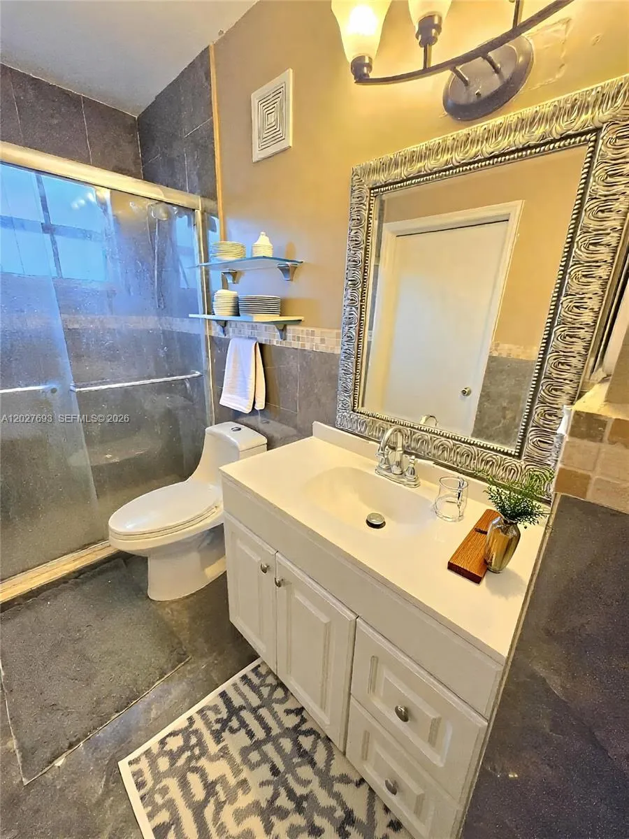 7255 NW 173rd Dr #801-8 Hialeah, FL 33015