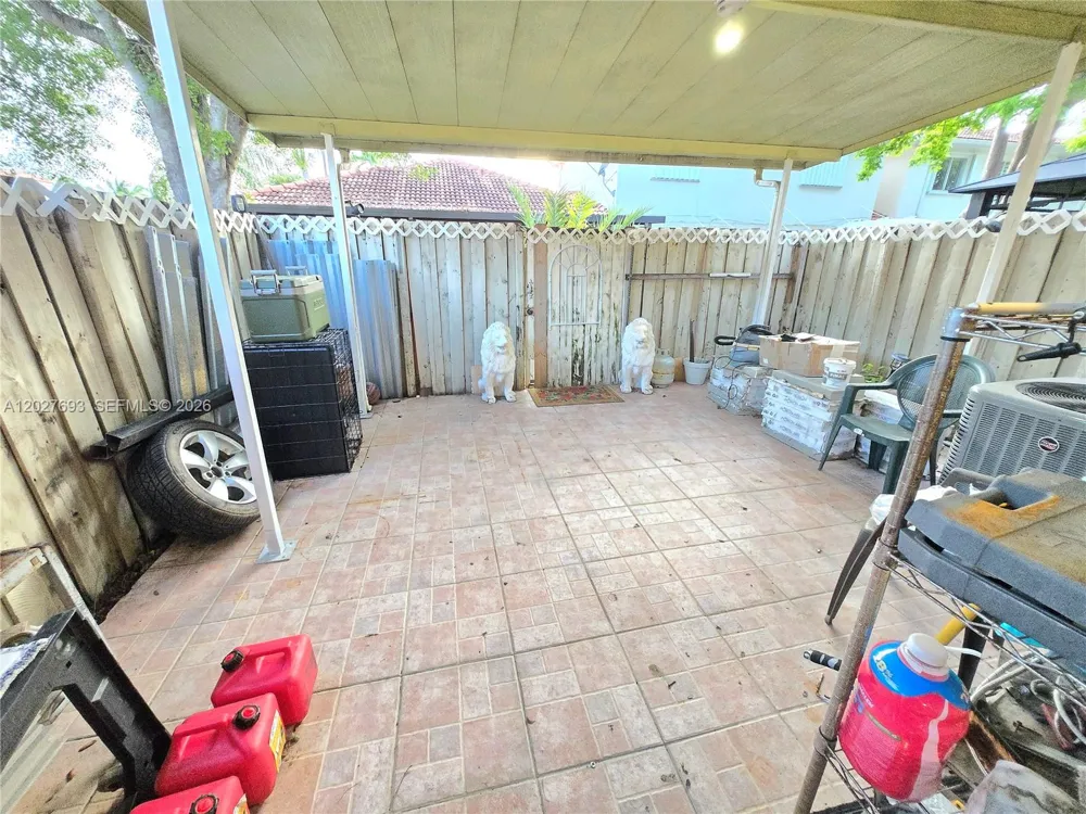 7255 NW 173rd Dr #801-8 Hialeah, FL 33015