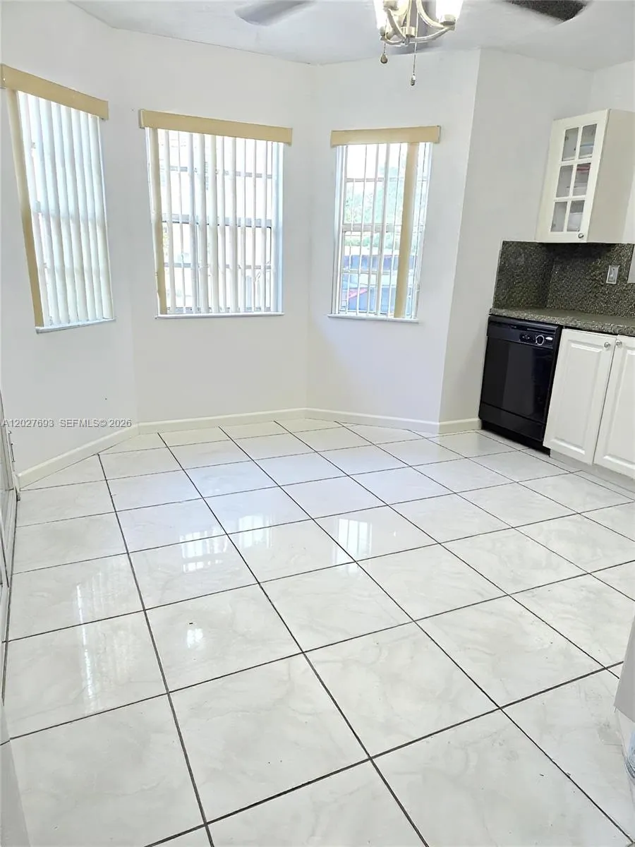 7255 NW 173rd Dr #801-8 Hialeah, FL 33015