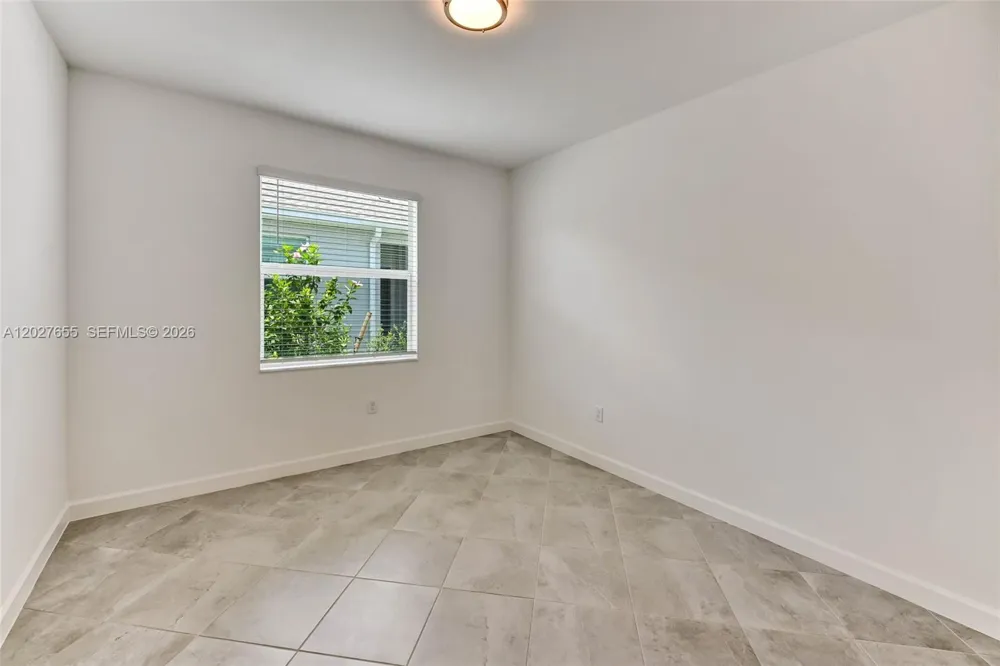 20545 HAZELNUT CT #. Lehigh Acres, FL 33936