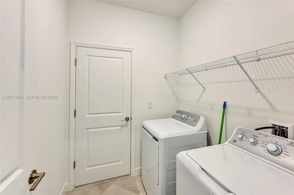 20545 HAZELNUT CT #. Lehigh Acres, FL 33936