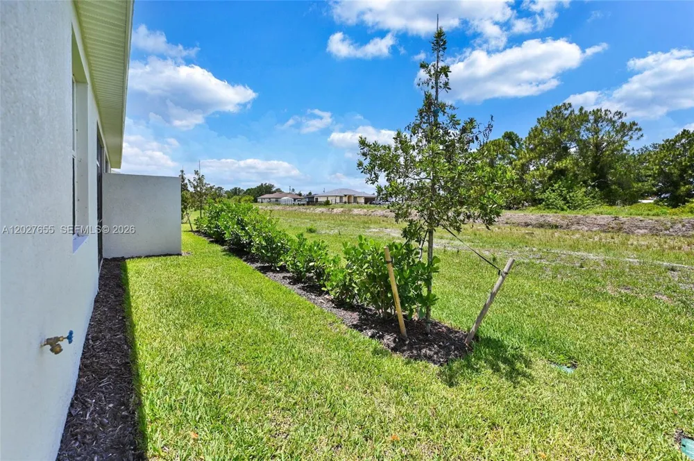 20545 HAZELNUT CT #. Lehigh Acres, FL 33936