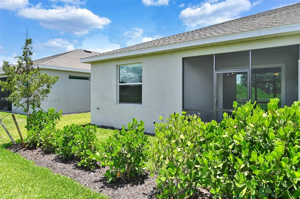 20545 HAZELNUT CT #. Lehigh Acres, FL 33936