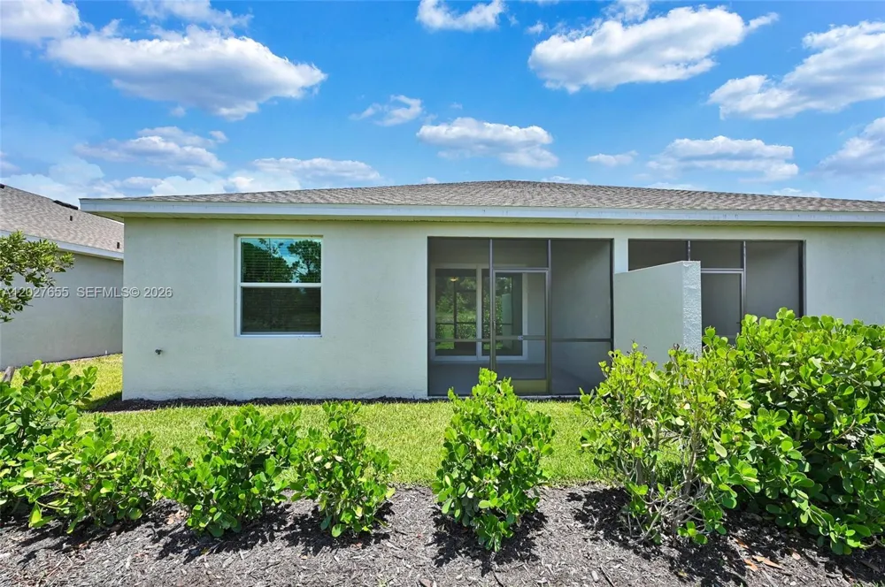 20545 HAZELNUT CT #. Lehigh Acres, FL 33936