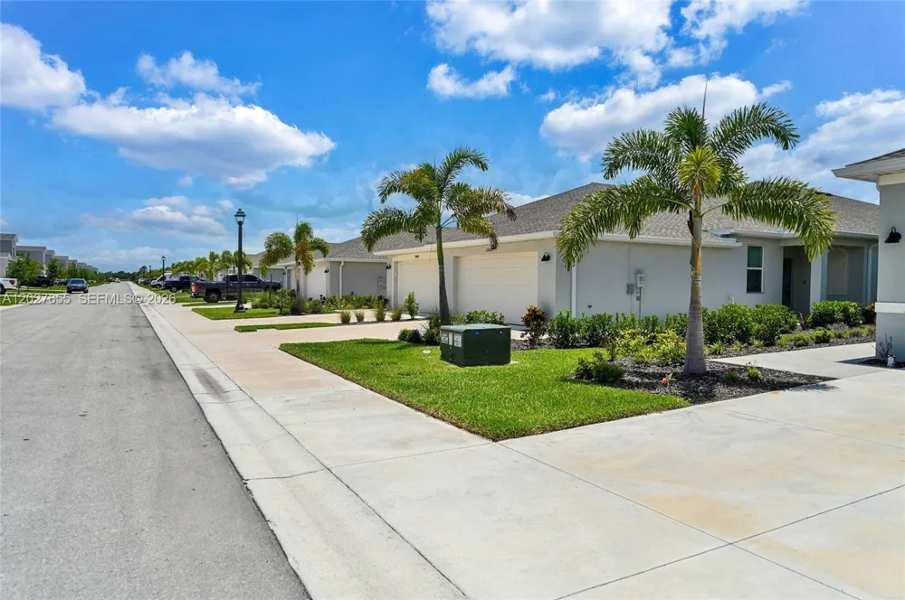 20545 HAZELNUT CT #. Lehigh Acres, FL 33936