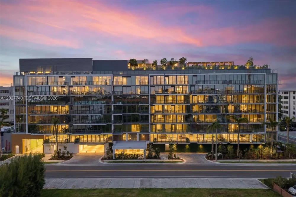 1177 Kane Concourse #404 Bay Harbor Islands, FL 33154