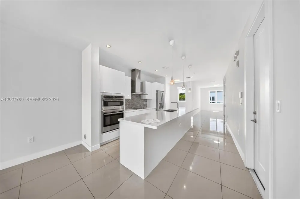 6310 NW 103rd Pl #202 Doral, FL 33178