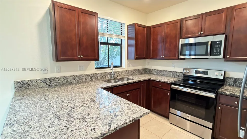 3342 W 104th Ter Hialeah, FL 33018
