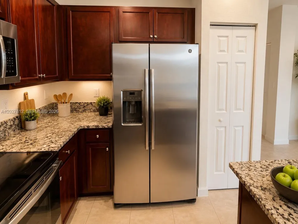 3342 W 104th Ter Hialeah, FL 33018