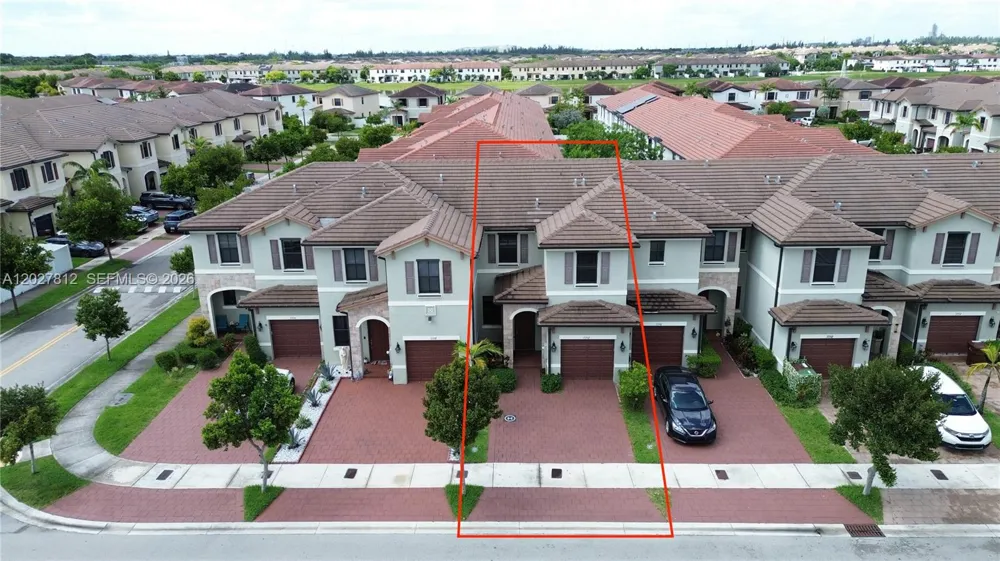 3342 W 104th Ter Hialeah, FL 33018