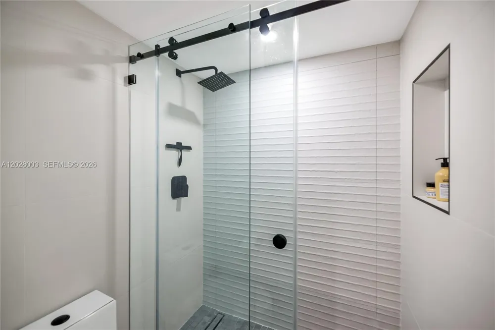6917 Collins Ave #1404 Miami Beach, FL 33141