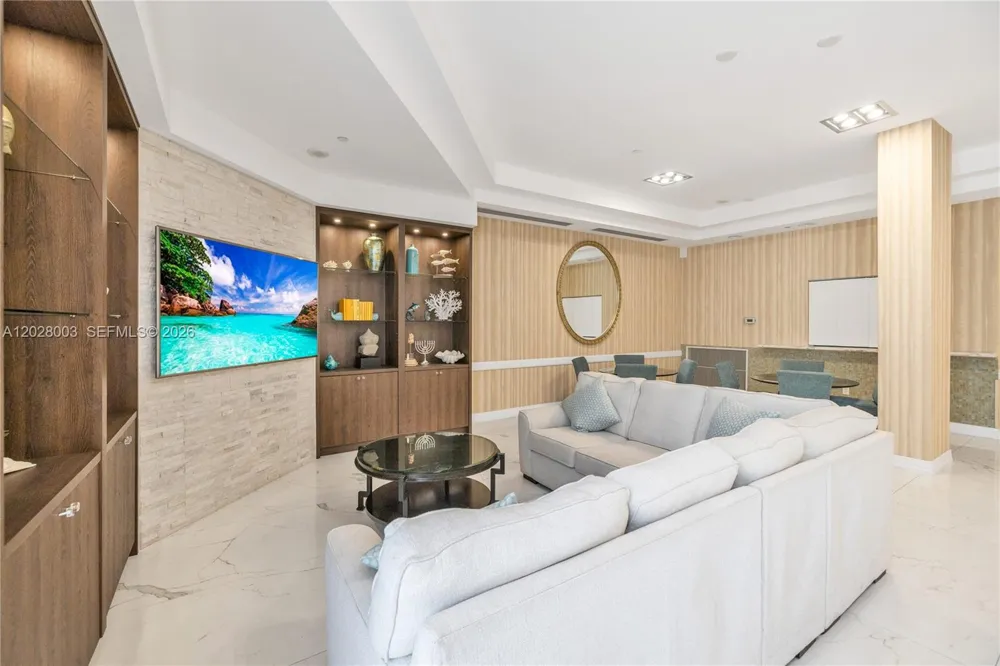 6917 Collins Ave #1404 Miami Beach, FL 33141