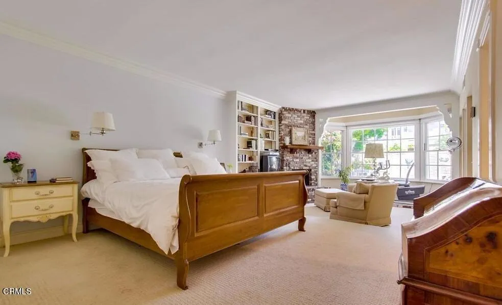 4536 Collett Avenue Los Angeles, CA 91436