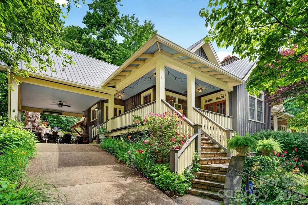 52 Cheshire Drive Black Mountain, NC 28711