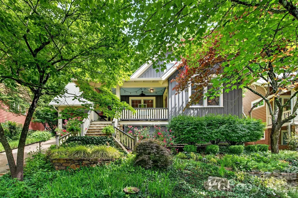 52 Cheshire Drive Black Mountain, NC 28711