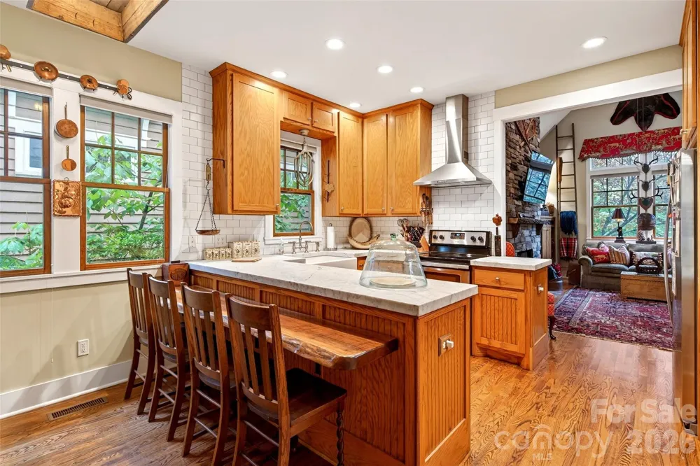 52 Cheshire Drive Black Mountain, NC 28711