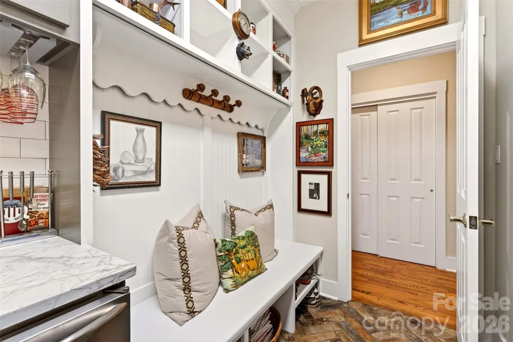 52 Cheshire Drive Black Mountain, NC 28711