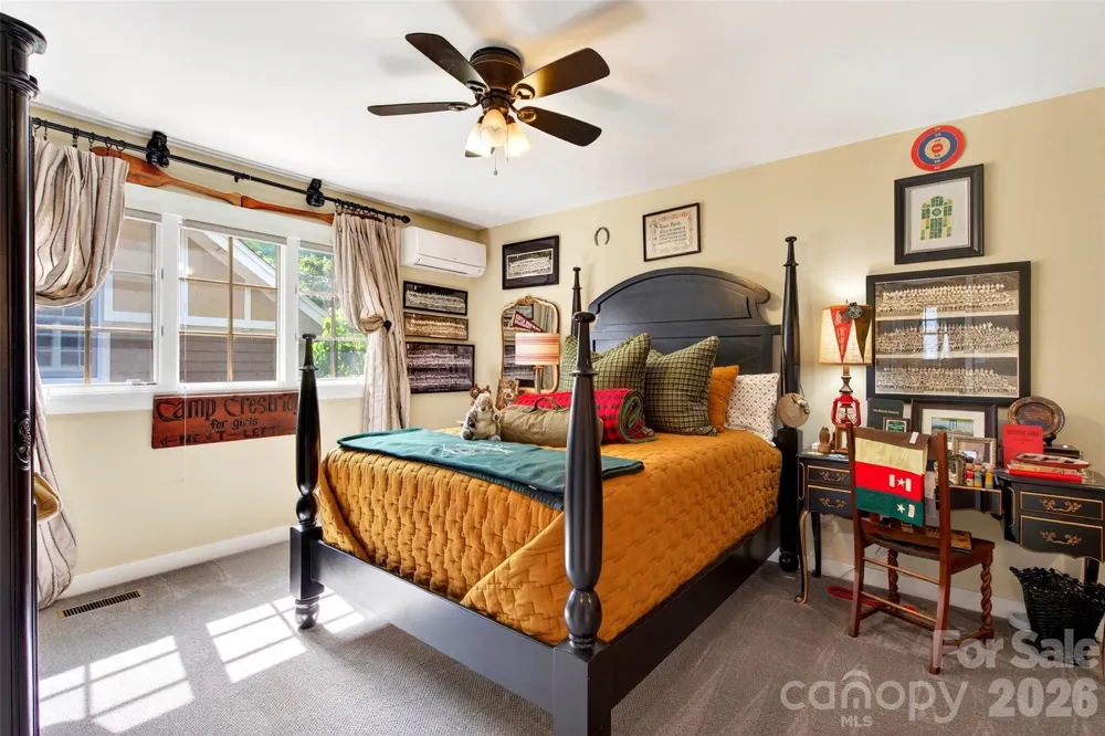 52 Cheshire Drive Black Mountain, NC 28711