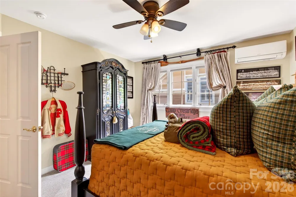 52 Cheshire Drive Black Mountain, NC 28711