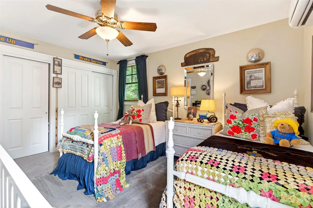 52 Cheshire Drive Black Mountain, NC 28711