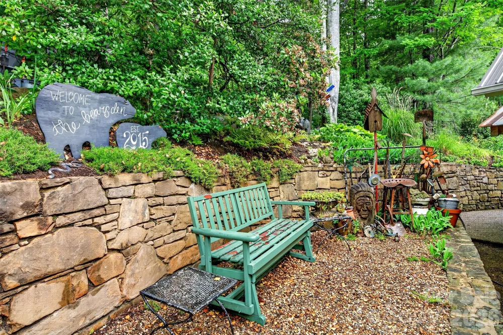 52 Cheshire Drive Black Mountain, NC 28711