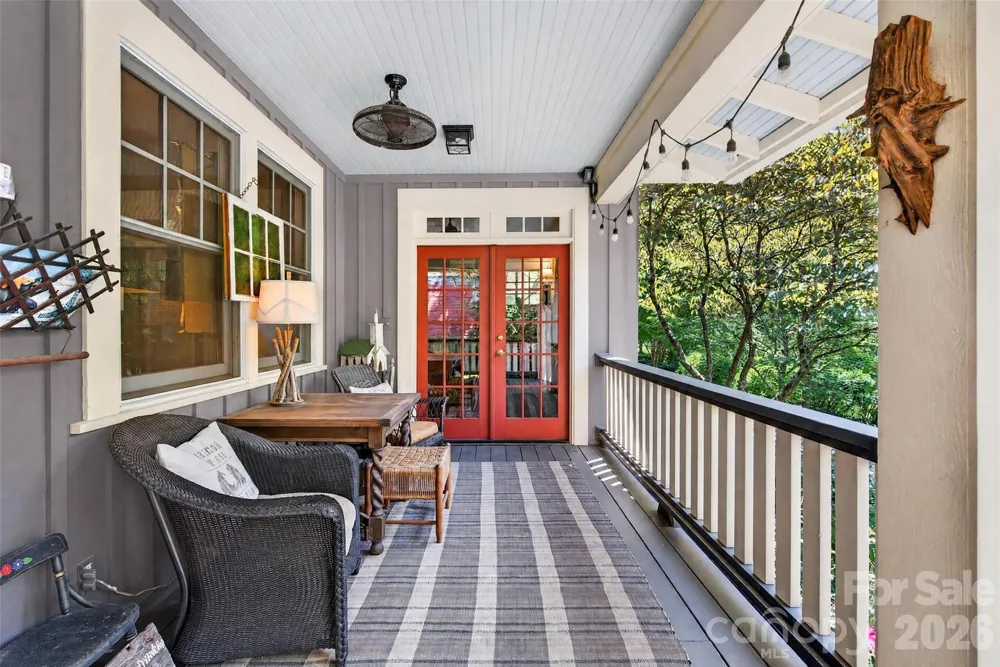 52 Cheshire Drive Black Mountain, NC 28711