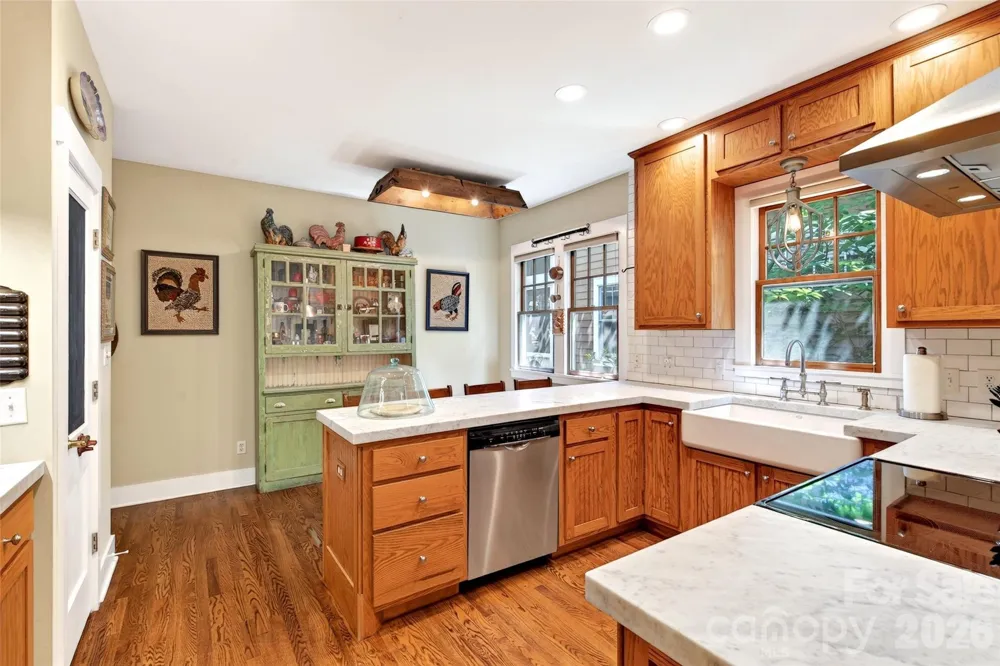 52 Cheshire Drive Black Mountain, NC 28711