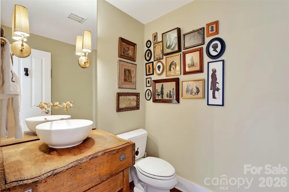 52 Cheshire Drive Black Mountain, NC 28711