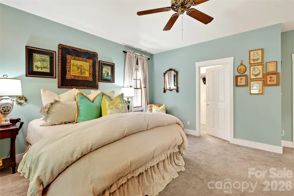 52 Cheshire Drive Black Mountain, NC 28711