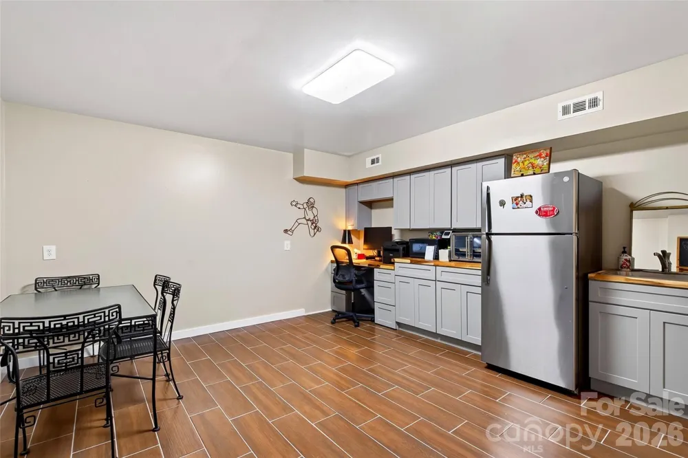 52 Cheshire Drive Black Mountain, NC 28711