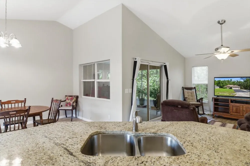 9735 W DUNNELLON ROAD Crystal River, FL 34428