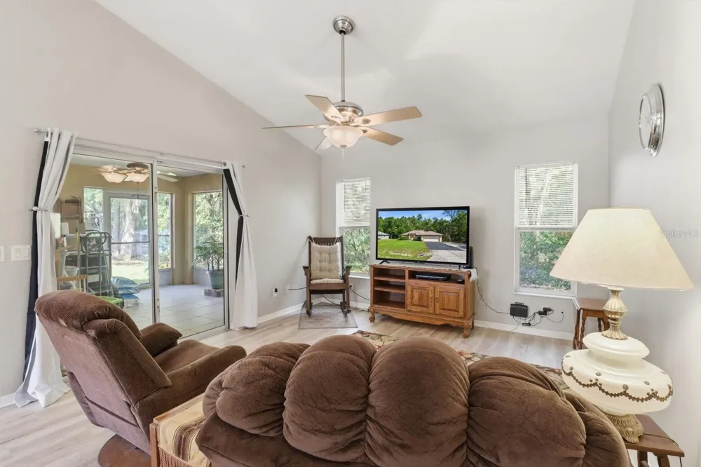 9735 W DUNNELLON ROAD Crystal River, FL 34428