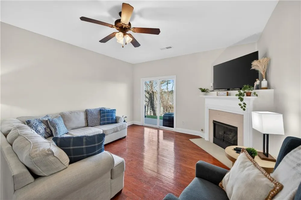 172 Riley Circle Dawsonville, GA 30534