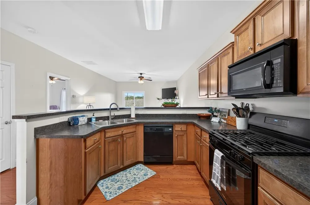 172 Riley Circle Dawsonville, GA 30534