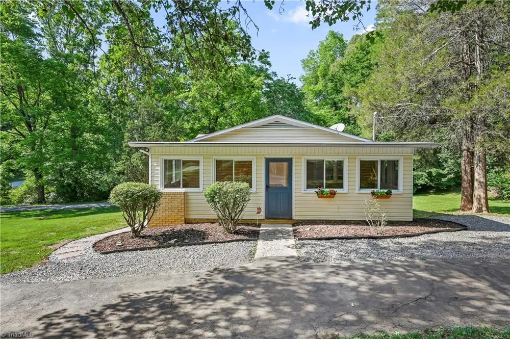 3245 Springside Drive Clemmons, NC 27012