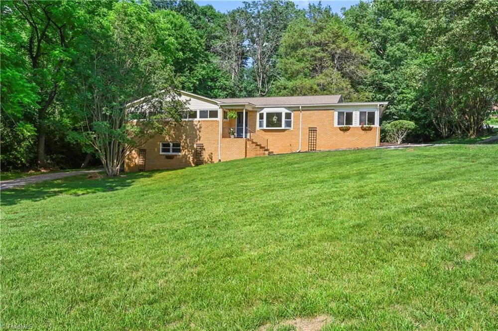 3245 Springside Drive Clemmons, NC 27012