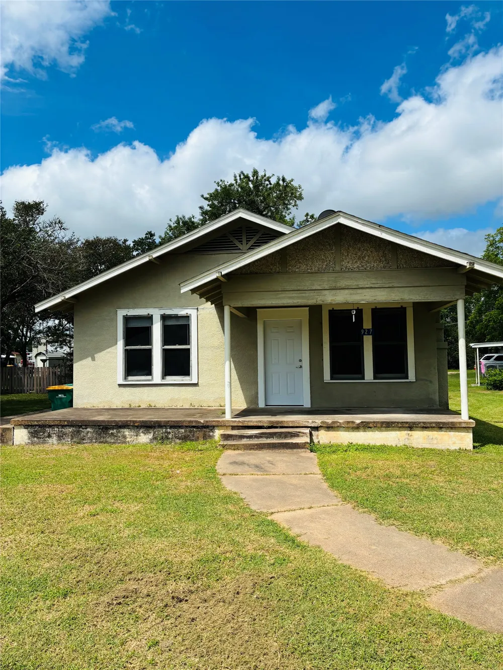 927 N Franklin St. La Grange, TX 78945