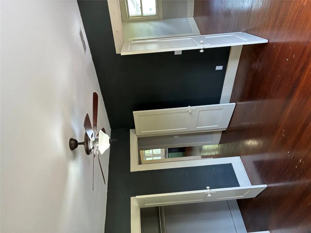 927 N Franklin St. La Grange, TX 78945
