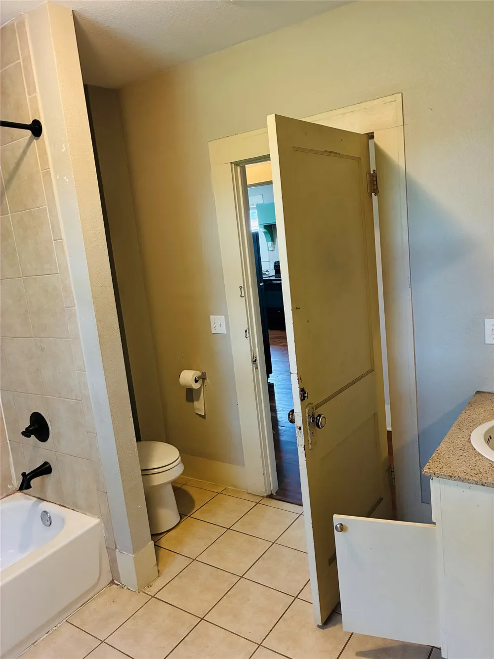 927 N Franklin St. La Grange, TX 78945