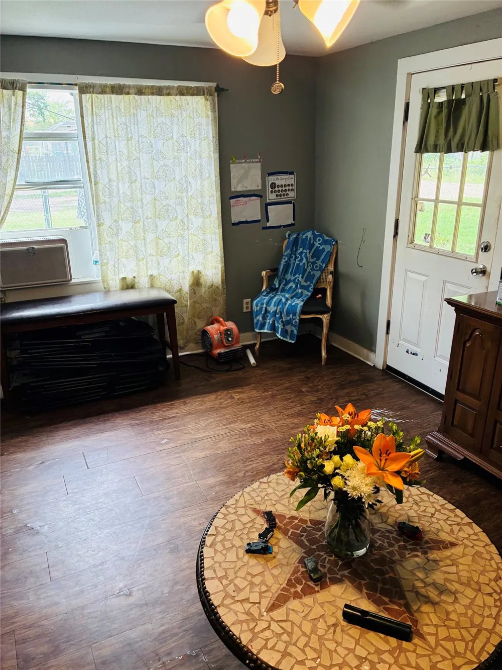927 N Franklin St. La Grange, TX 78945